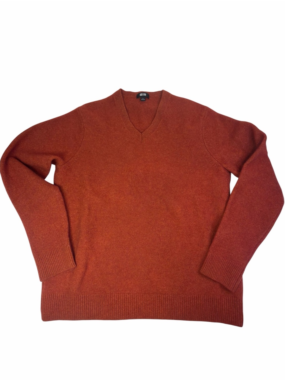 Uniqlo Women's V-Neck Sweater in Rust Orange
